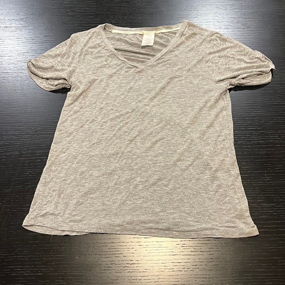 Lucky Brand V Neck Classic Tee Size Small